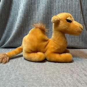 Vintage 1978 R. Dakin Plush Weighted Camel Toy